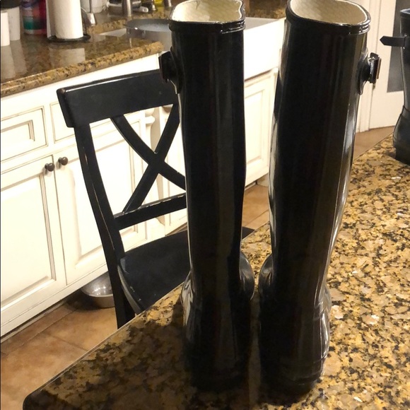 Women’s tall glossy black high hunter rain boots - Picture 3 of 5